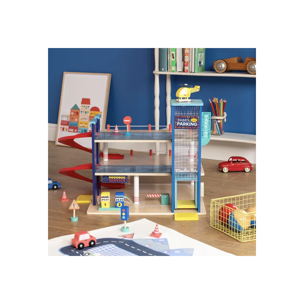 Grand garage en bois - Avenue du moulin - Moulin Roty