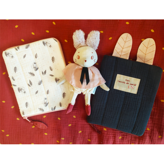Protège carnet de santé crème - Après la pluie - Moulin Roty