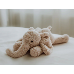 Peluche bruits blancs rechargeable - George l'éléphant Beige - Flow Amsterdam