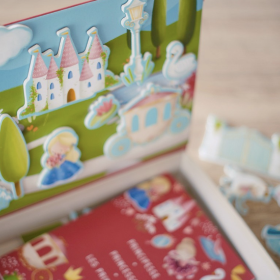 Magnetic box set and book - Les princesses - Sassi