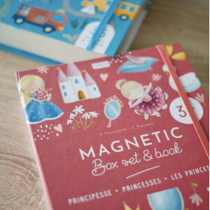 Magnetic box set and book - Les princesses - Sassi